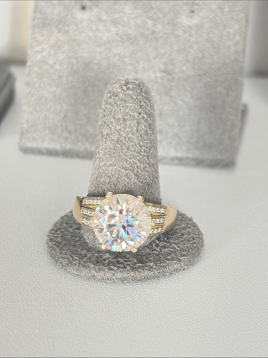 Accessories - 1 winner will win 925 Sterling Silver CZ ring !!🎉
